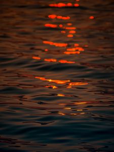 Preview wallpaper water, ripples, macro, shine