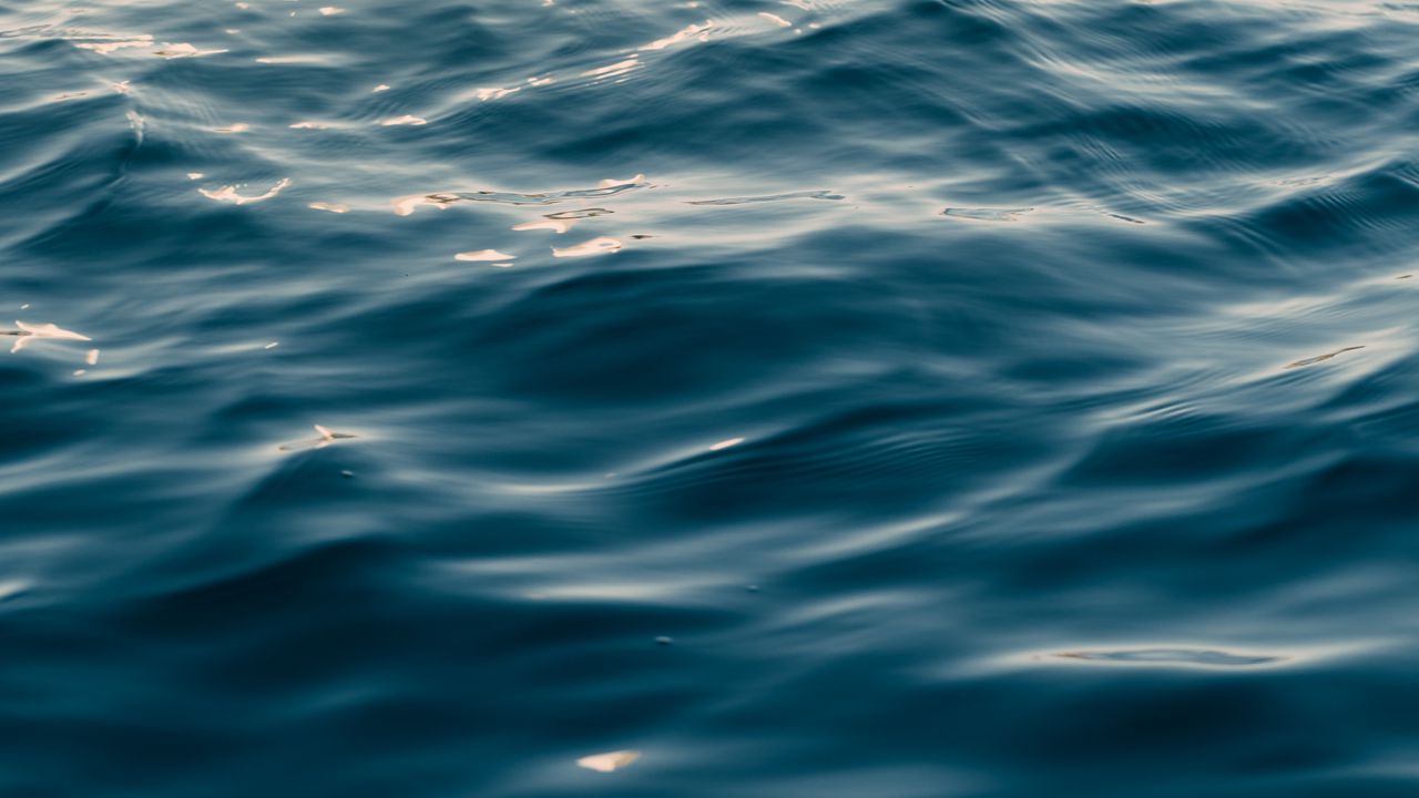 Wallpaper water, ripples, sea, blur