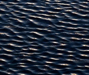 Preview wallpaper water, ripples, surface, shine, light