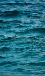 Preview wallpaper water, ripples, waves, blur, sea