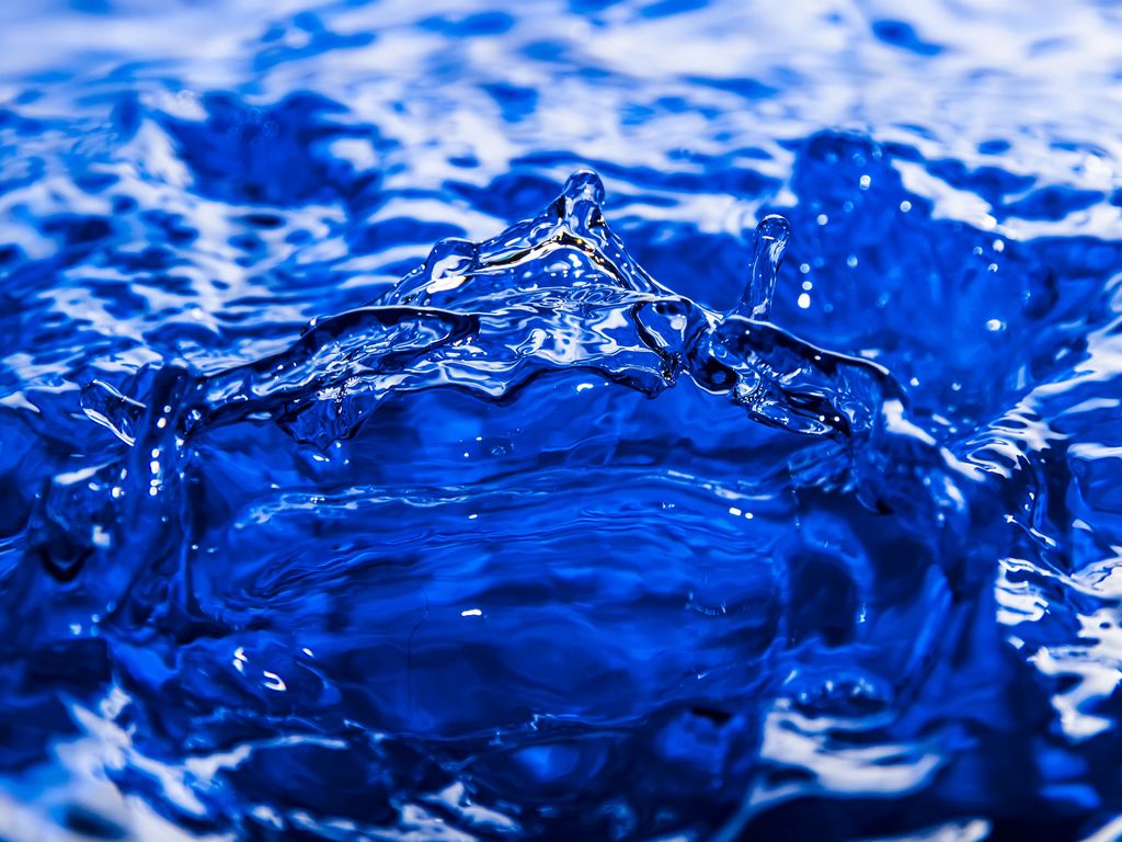 1024x768 Wallpaper water, splash, spray, close-up