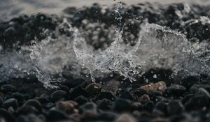 Preview wallpaper water, splash, stones, pebbles