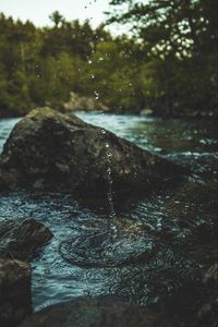 Preview wallpaper water, spray, drops, lake, stones