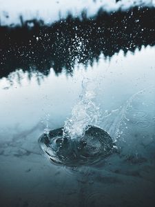 Preview wallpaper water, spray, reflection