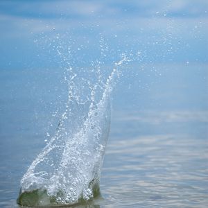 Preview wallpaper water, spray, splash, drops, macro
