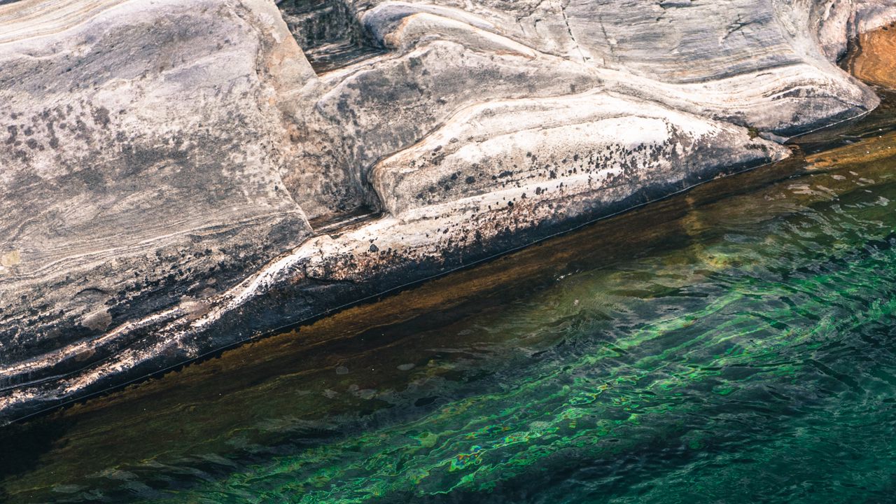 Wallpaper water, stones, waves, glare
