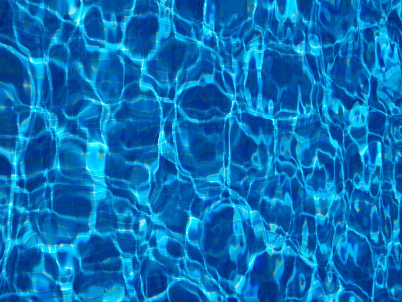 Download wallpaper 800x600 water, surface, pool, ripples, blue, transparent pocket pc, pda hd background