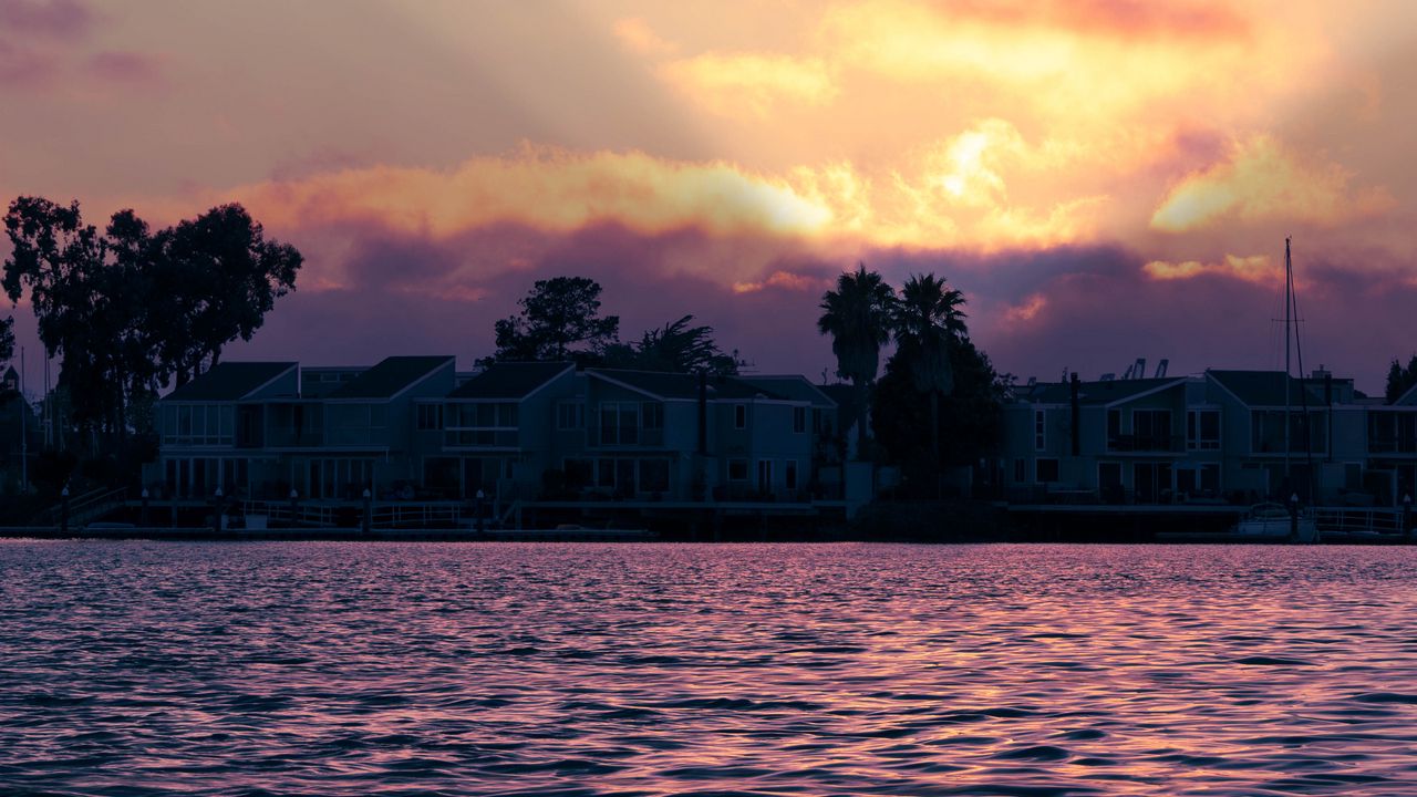 Wallpaper water, waves, buildings, trees, twilight, dark