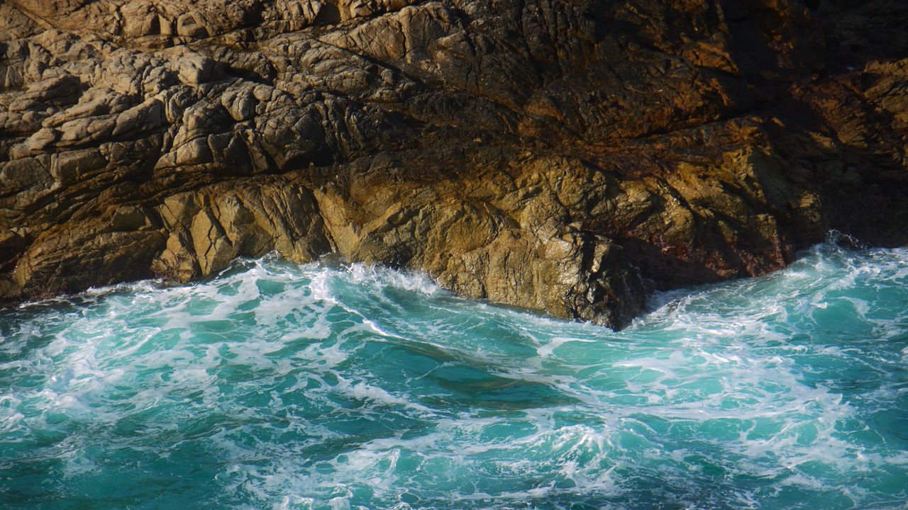 Wallpaper water, waves, foam, rock, stone