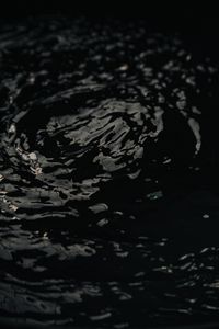 Preview wallpaper water, wavy, circles, dark
