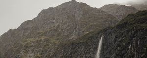 Preview wallpaper waterfall, cliff, fog, new zealand