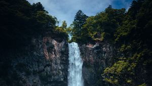 Preview wallpaper waterfall, cliff, rocks, trees, moss, landscape