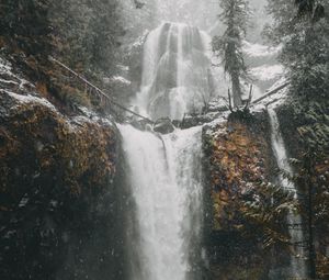 Preview wallpaper waterfall, cliff, snow, winter, nature