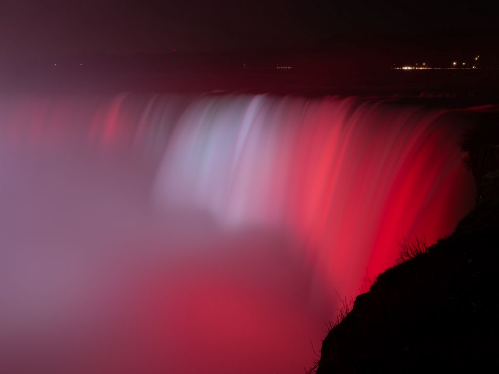 1024x768 Wallpaper waterfall, fog, backlight, red, dark