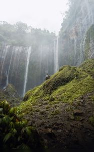 Preview wallpaper waterfall, loneliness, pacification