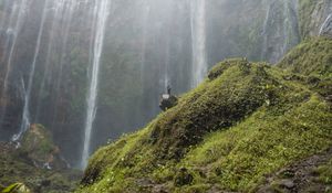 Preview wallpaper waterfall, loneliness, pacification