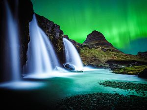 Preview wallpaper waterfall, mountain, water, pebbles, северное сияние, ночь