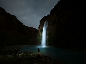 Preview wallpaper waterfall, night, man, river