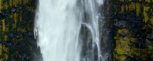 Preview wallpaper waterfall, rock, moss, splashes