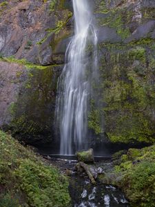 Preview wallpaper waterfall, rock, water, spray, moss