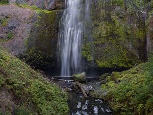 Preview wallpaper waterfall, rock, water, spray, moss