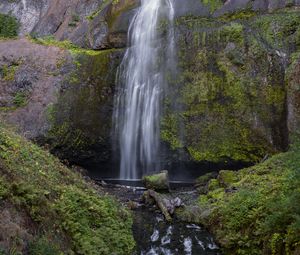 Preview wallpaper waterfall, rock, water, spray, moss