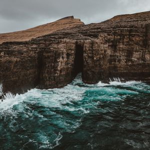 Preview wallpaper waterfall, rocks, current, foam, vatnavegur, faroe islands