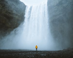 Preview wallpaper waterfall, silhouette, man, water, clif