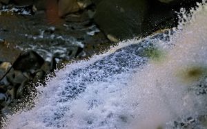 Preview wallpaper waterfall, splashes, drops