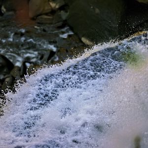 Preview wallpaper waterfall, splashes, drops