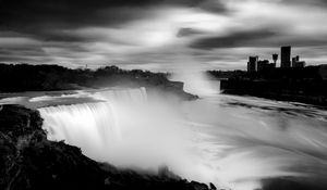 Preview wallpaper waterfall, splashes, fog, black and white