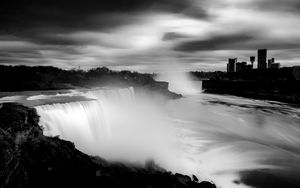 Preview wallpaper waterfall, splashes, fog, black and white