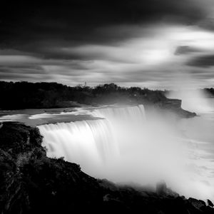 Preview wallpaper waterfall, splashes, fog, black and white