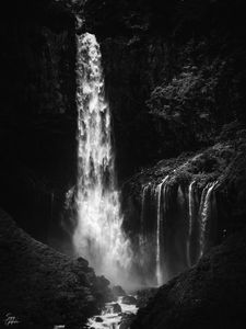 Preview wallpaper waterfall, splashes, rock, black and white