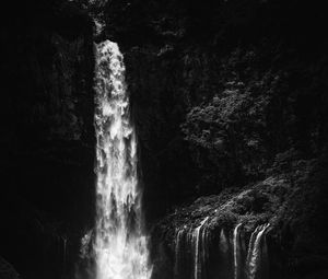 Preview wallpaper waterfall, splashes, rock, black and white