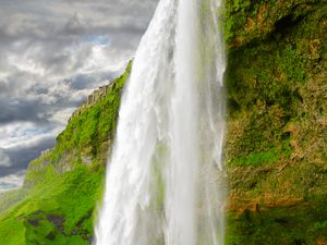 Preview wallpaper waterfall, splashes, rock, moss