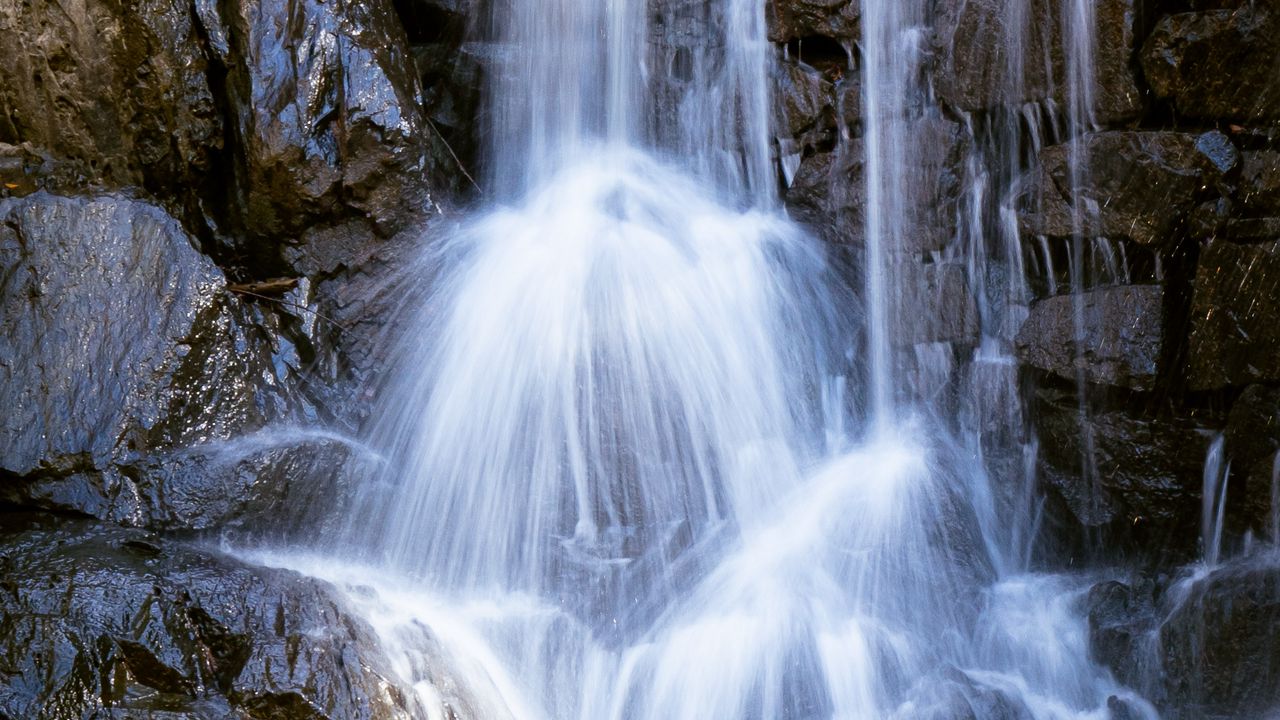Wallpaper waterfall, splashes, stones, wet