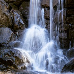 Preview wallpaper waterfall, splashes, stones, wet