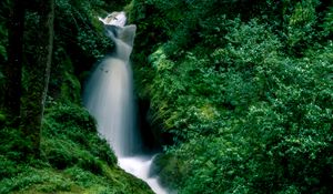 Preview wallpaper waterfall, splashes, stones, grass, moss