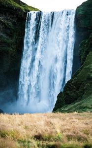 Preview wallpaper waterfall, spray, grass