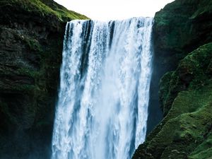 Preview wallpaper waterfall, spray, grass
