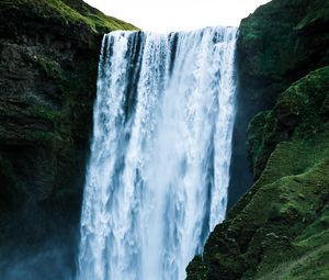 Preview wallpaper waterfall, spray, grass