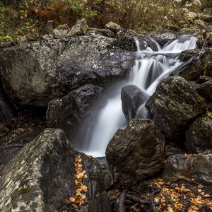 Preview wallpaper waterfall, stones, leaves, autumn