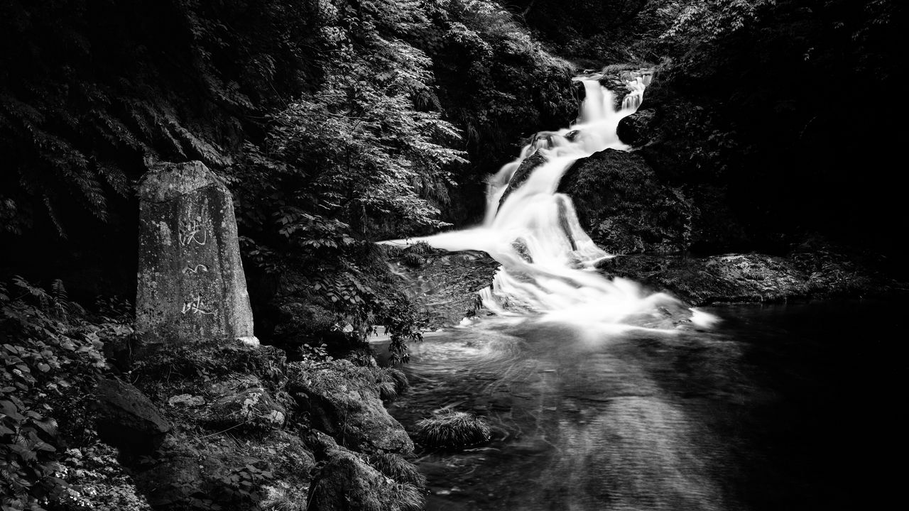 Wallpaper waterfall, stones, splashes, black and white, nature