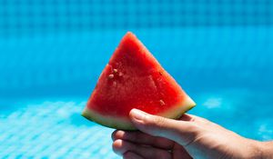 Preview wallpaper watermelon, hand, lobule, fruit