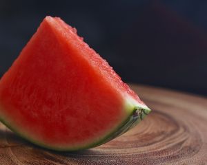 Preview wallpaper watermelon, ripe, slice