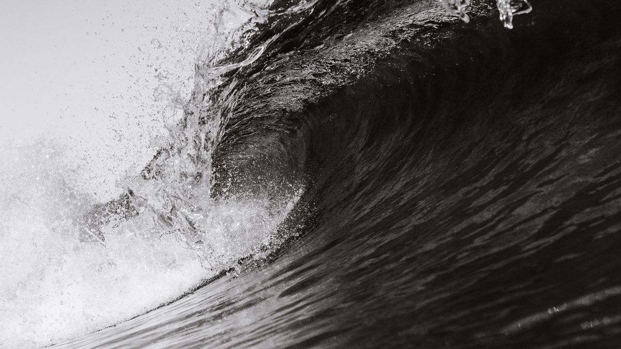 Wallpaper wave, bw, spray, water, crest, twisted