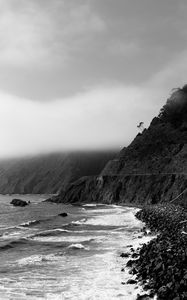 Preview wallpaper wave, rocks, bw, fog