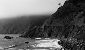 Preview wallpaper wave, rocks, bw, fog
