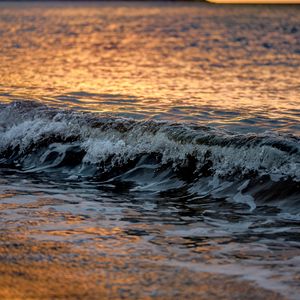Preview wallpaper wave, sea, glare, sunset